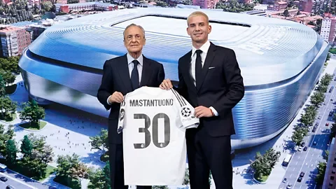 img of Franco Mastantuono es presentado oficialmente como nuevo jugador del Real Madrid